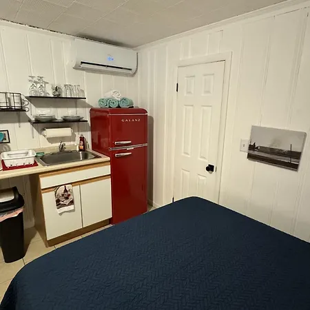 North Beach Motel Hampton Room photo