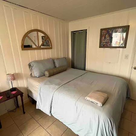 North Beach Motel Hampton Room photo