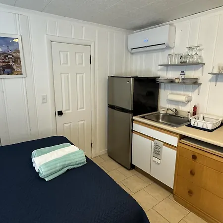 North Beach Motel Hampton Room photo