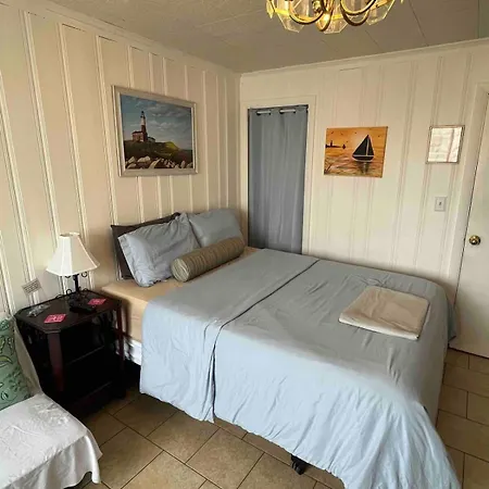 North Beach Motel Hampton Room photo