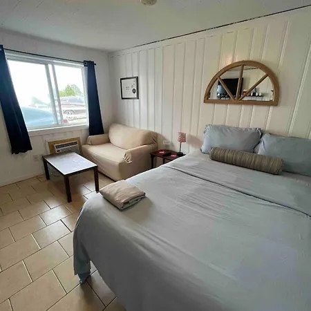 North Beach Motel Hampton Room photo